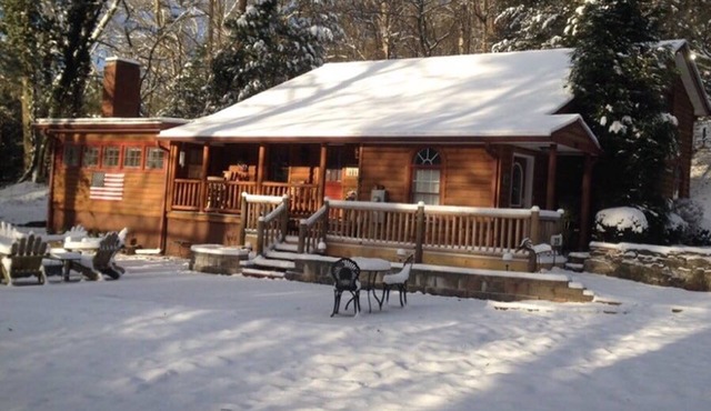 Deerfield Cabin Location, Location, Location! Best in Downtown Helen!