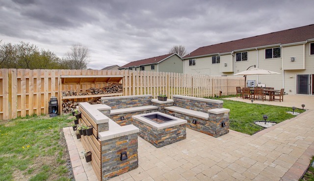 Deerfield Home Rental w/ Fire Pit & Hot Tub!