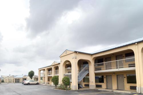 Deerfield Inn By Capital O Blytheville AR I55