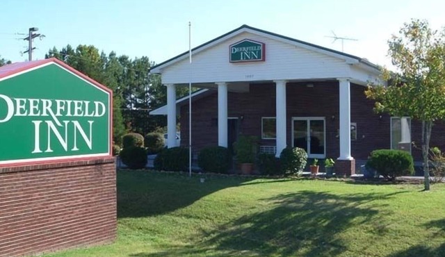 Deerfield Inn & Suites