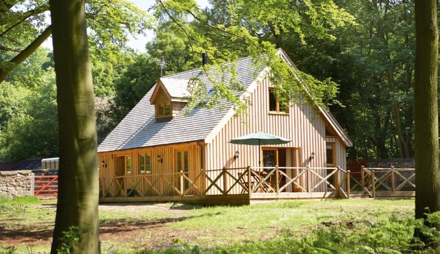 Deerpark Lodge sleeps six people and is perfect for a quiet getaway. Dog-friendly.