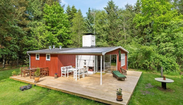 "Deik" - 2km to the fjord by Interhome