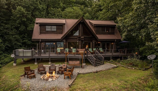 Deja View Luxurious, Spaciours, Secluded Log Cabin