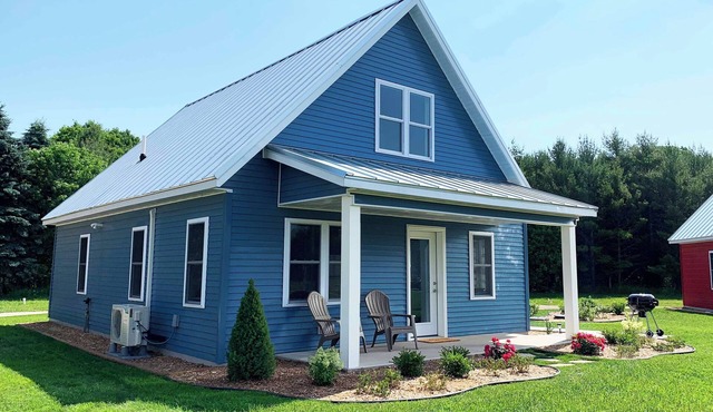 Dejardin's Island Cottages, Beach Bungalow - Two Bedroom & Loft