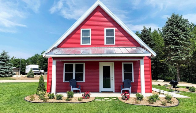 Dejardin's Island Cottages, Scandinavian Chalet - One Bedroom & Loft