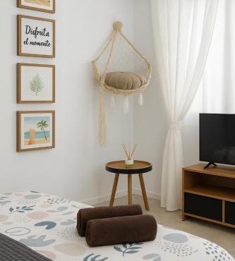 Del Mar three bed flat.