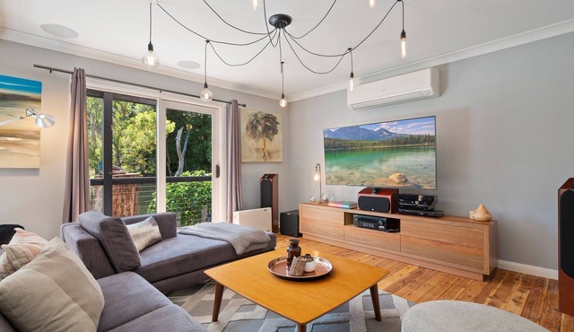 Delamarele | 10 minutes walk to the hydro majestic