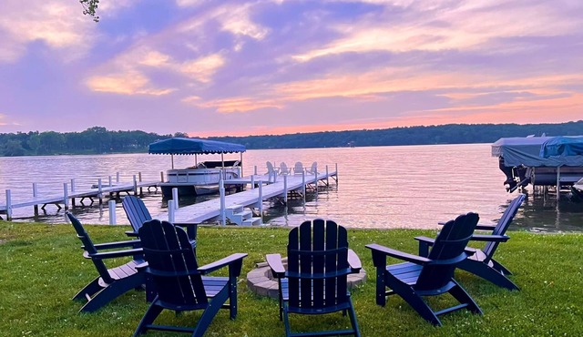 Delavan Lakefront Home with Private Pier, Sleeps 8