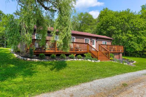 Delaware River Access: Peaceful Farm Retreat!
