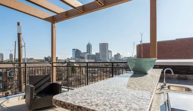 Delaware · Stylish 1BR on Downtown Indy