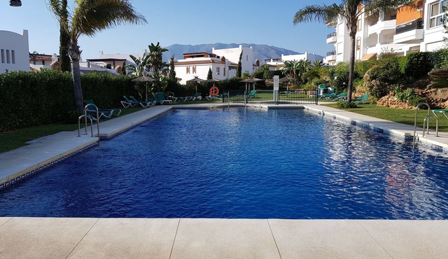 Delicate apartment on the ground floor with child friendly, enclosed garden