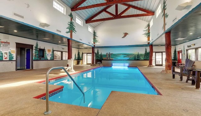 Delight in Columbia's Comfort! Rustic-Themed Rooms, Parking | 4 Units