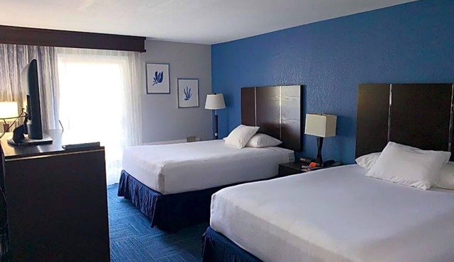 Delight in Comfort Near Attractions: Room w/Continental Breakfast