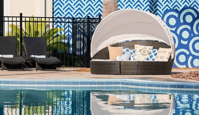 Delight In The Florida Sun! 3 Gorgeous Units In Sun Soaked Key West, Onsite Pool