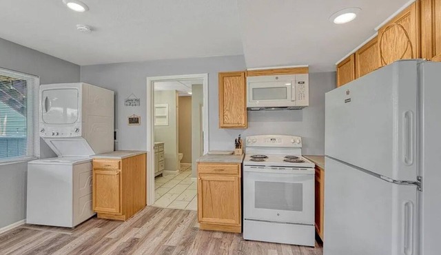 Delightful 1-bedroom apartment in Castle Rock - close to the Hospital