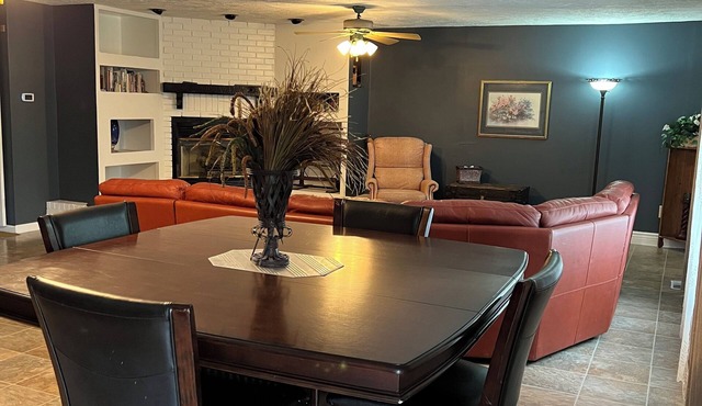 Delightful 1-bedroom house in Aurora