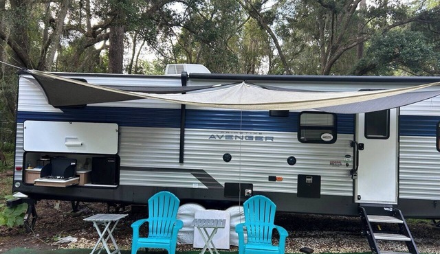 Delightful 1-bedroom RV with parking on premises