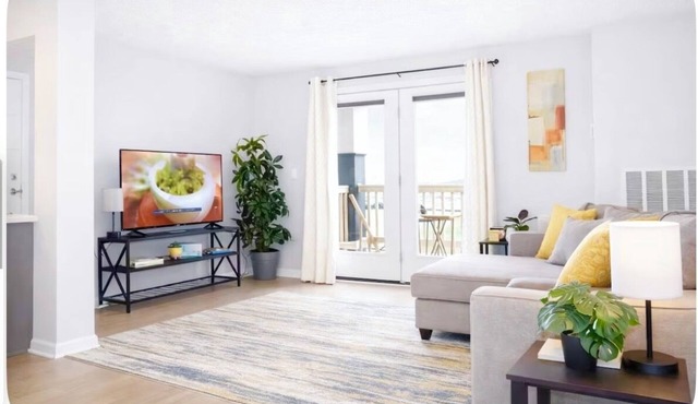 Delightful 1 bedroom, walk out balcony. Near four major hospitals & WPAFB