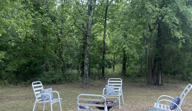 Delightful 2 bedroom RV with indoor fireplace