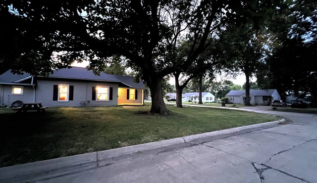 Delightful 3-bedroom house in Ottawa close to amenities