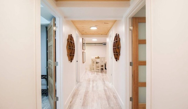 Delightful 3BR Downtown Sarasota - The White Pearl