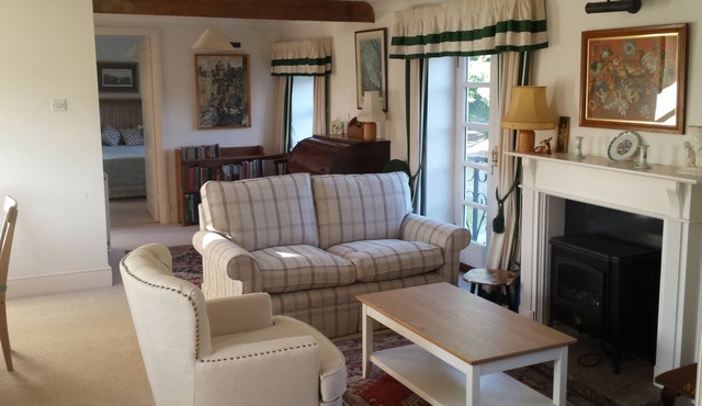 Delightful 4-bed apartment in gardens and farmland in heart of Yorkshire