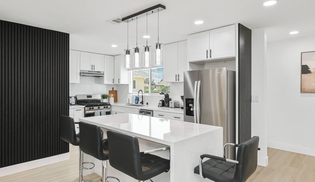 Delightful 4-bedroom house with AC in Garden Grove