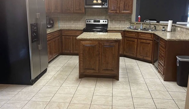 Delightful 4-bedroom house with AC in Beaumont