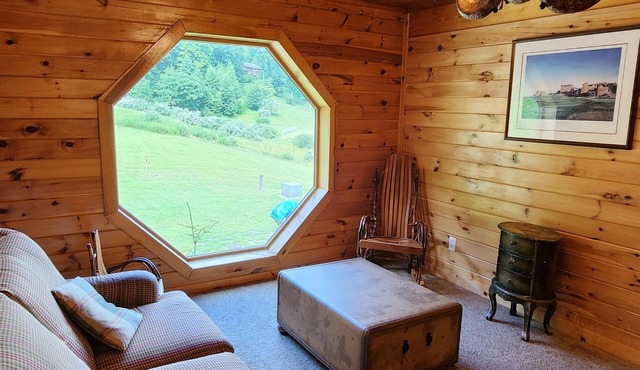 Delightful 5-bedroom house with AC and WiFi in charming Fishs Eddy