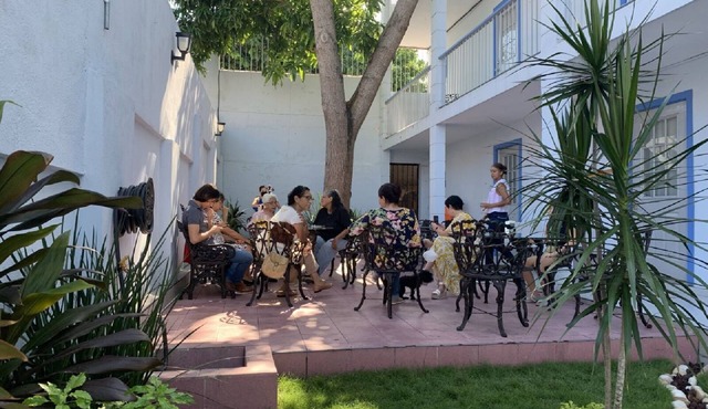Delightful 5-Suite Home Wifi, Parking, Smart TV&B-fast