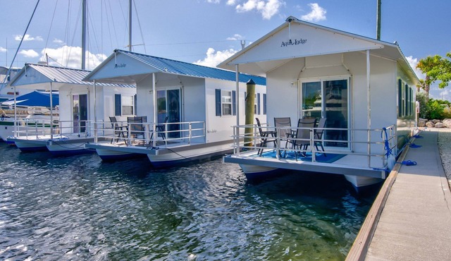 Delightful Aqualodge! Cabana Club Access!