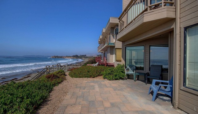 Delightful Beachfront-Spring Special
