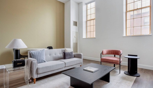 Delightful Central Square 2BR w/Gym, nr Foodie Area, by Blueground