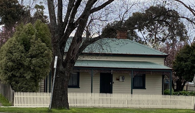 Delightful & Charming Cottage