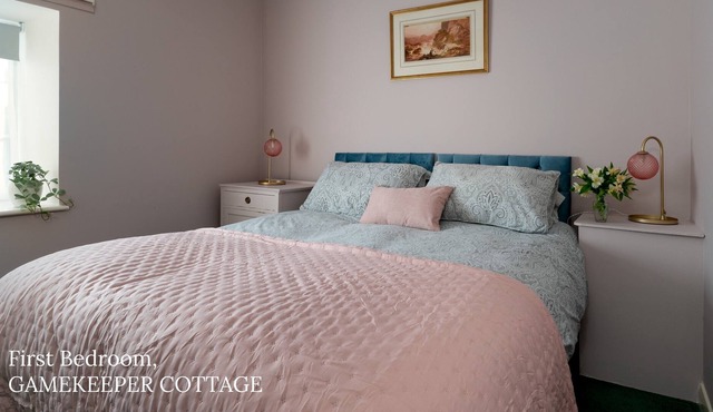 Delightful Cottage, Countryside Views, Swimming Pool & Exmoor & Dogs.