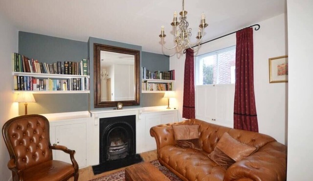 Delightful Cottage in Sandwich - One Bedroom