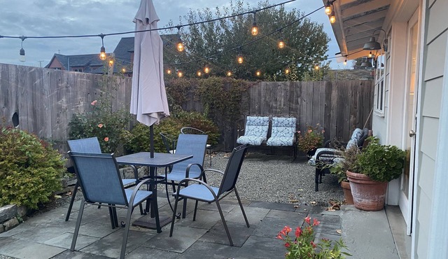 Delightful cottage in the heart of Poulsbo, near Bainbridge Island & Silverdale