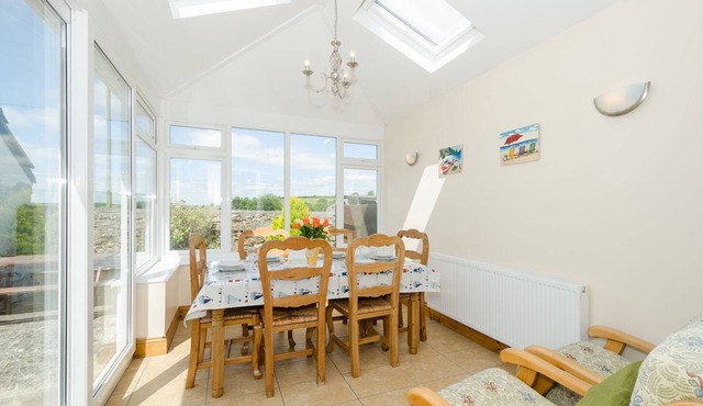 Delightful cottage only a mile from the sea