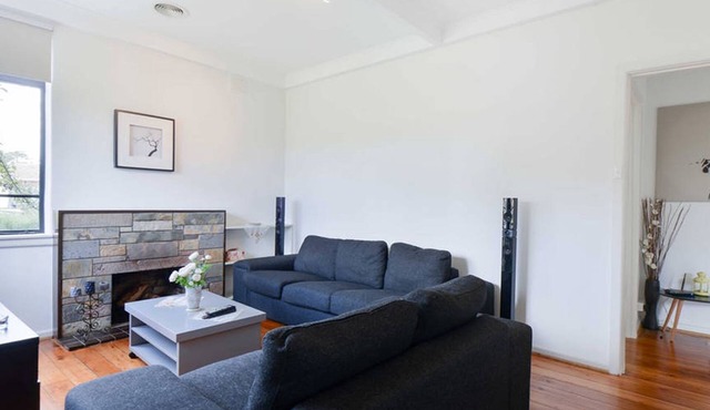 Delightful, Cozy & Modern House (Unfurnished)