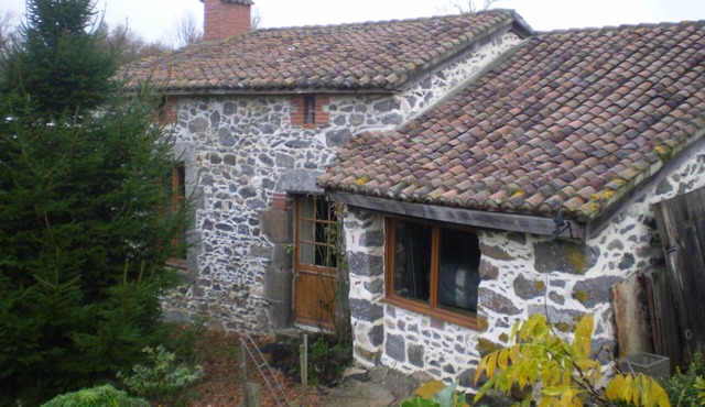 Delightful detached rural cottage only 7 minutes from Pescalis fishing village