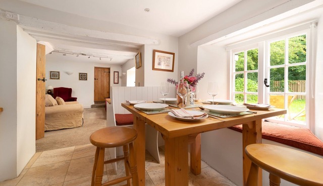 Delightful dog friendly two bedroom character countryside cottage