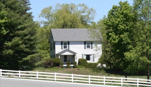 Delightful Family Retreat on large forested property
