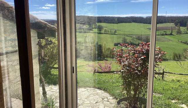 Delightful single story stone cottage with stunning south face panoramic viewsn