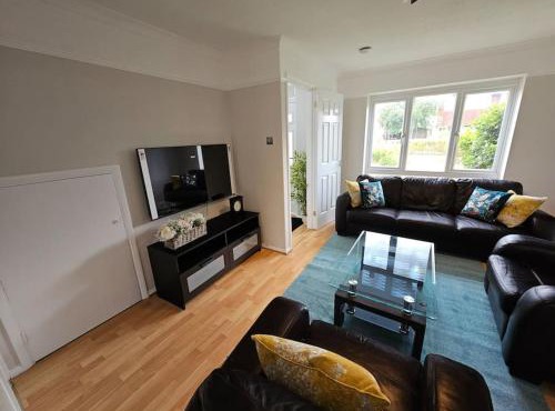 Delightful home in serene locale