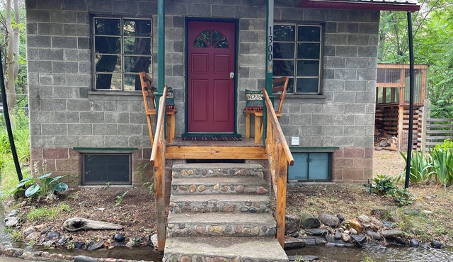 Delightful house with AC in charming Riggins