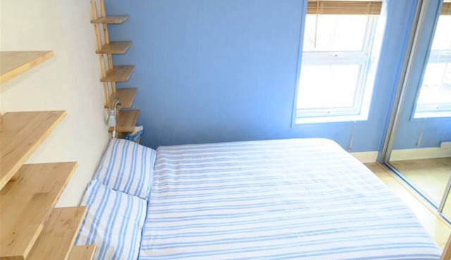 Delightful jockey cottage