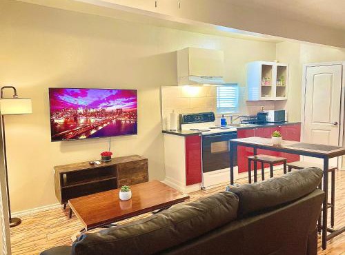 Delightful Location In Midtown! 10km from FIFA Fan Festival