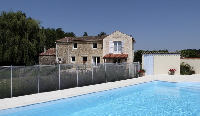 Delightful Moulin with Private Heated Saltwater Pool, WiFi, 20 mins from coast