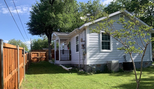 Delightful Private Tiny Cottage house