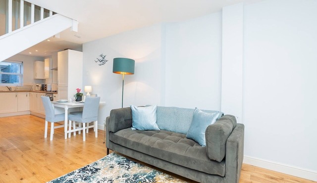 Delightful retreat in Larkhall with free parking - Pass the Keys